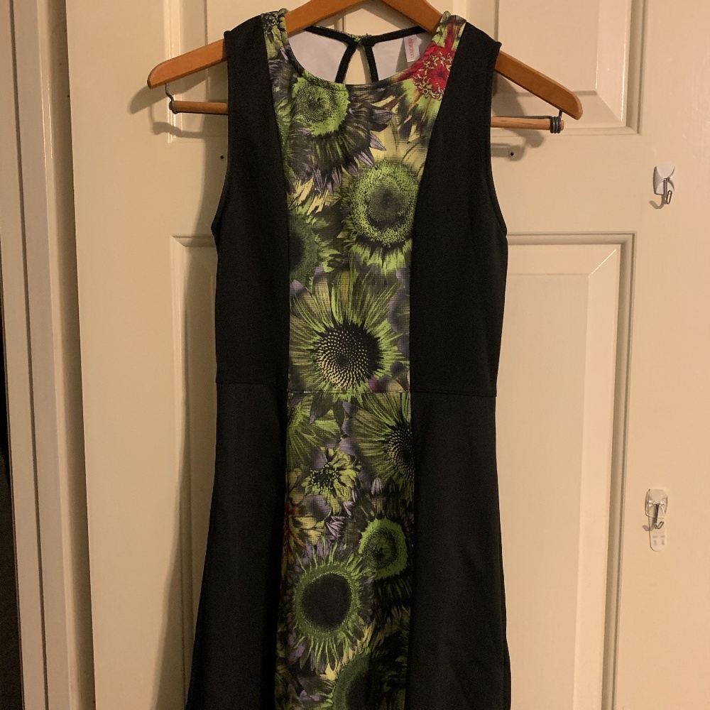 Women's Skater Dress Size Small - Black and Green